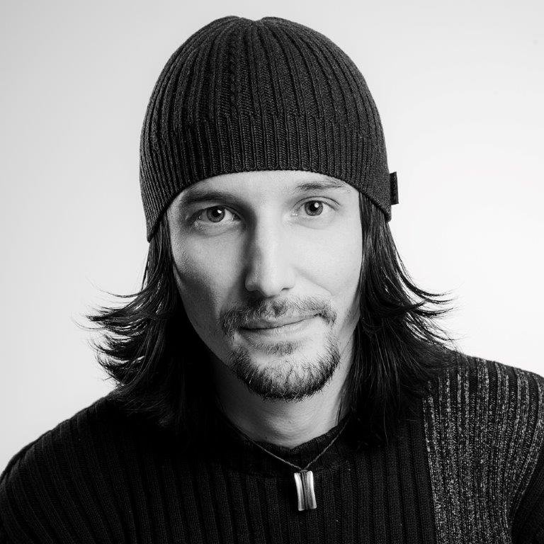 24-sata-novi-kreativni-direktori-leo-burnetta-beograd-startasice-u-vogue-u-samo-mcdonalds-moze-korstiti-mac-za-prodaju-hrane-i-pica-gray-