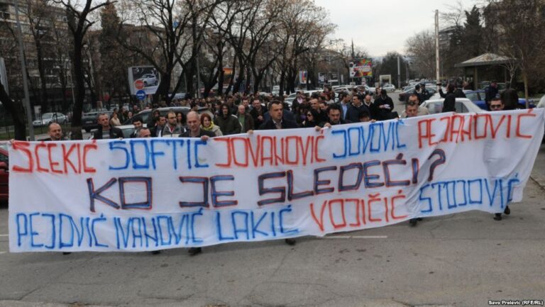 Slika medija u regionu: Političari i tajkuni drže medije u lancima