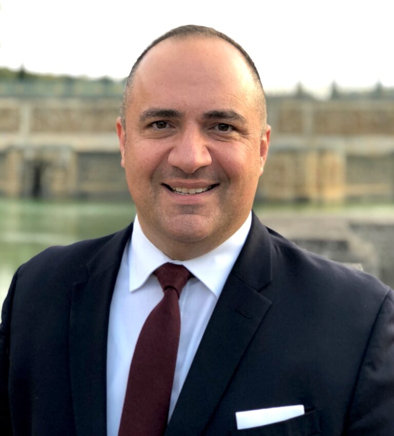 Aaron Sherinian na Danima komunikacija