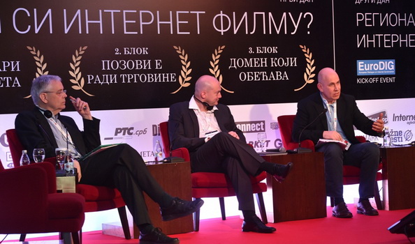 U kom si internet filmu?