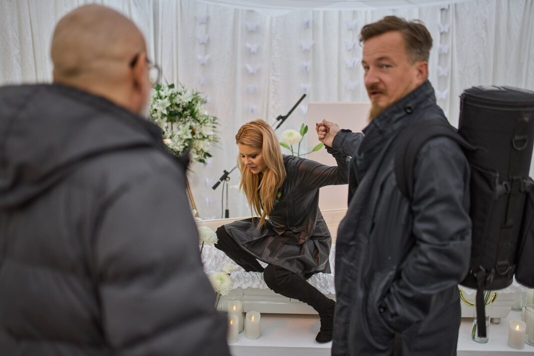 00005-TK402101-Preview-V1